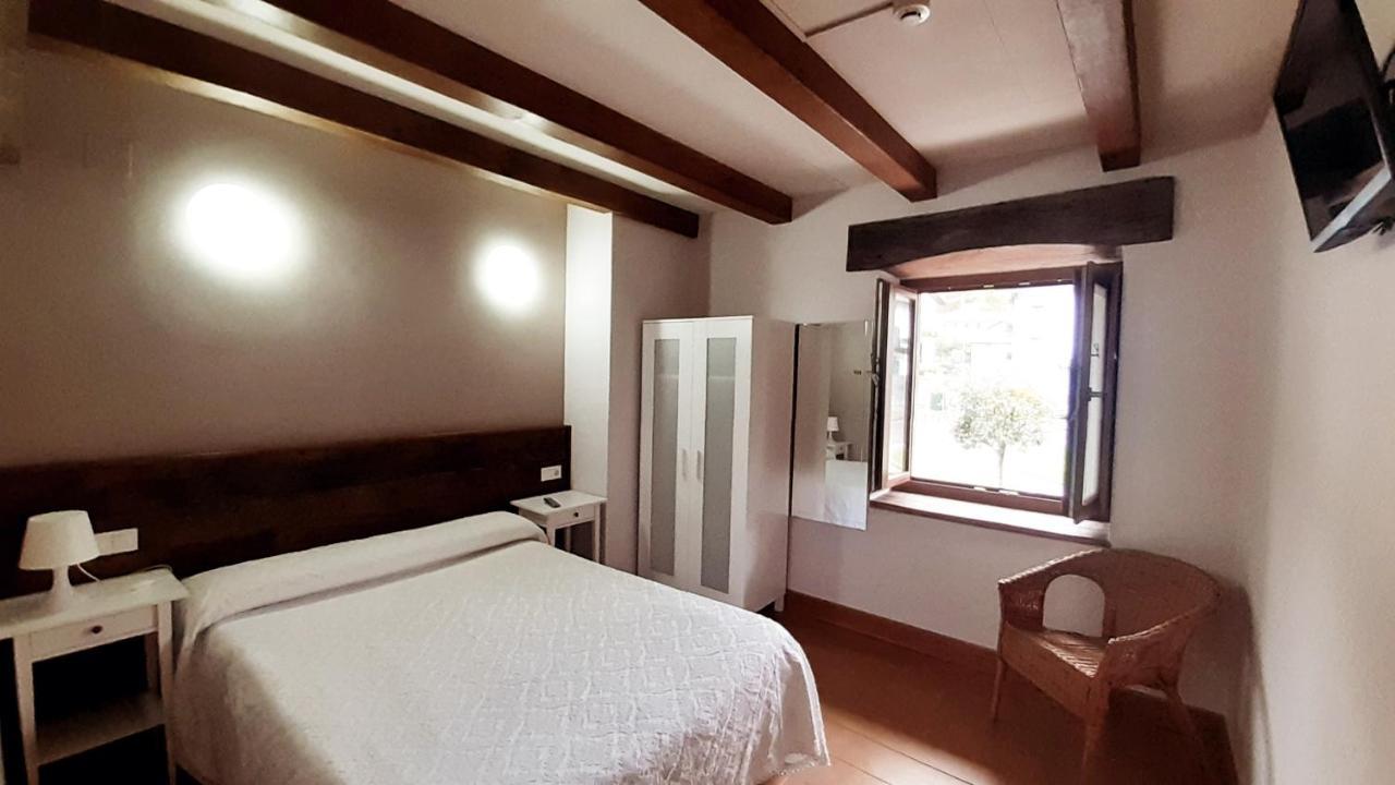 Hostal-Cicloturismo Lopenea Leitza  Extérieur photo